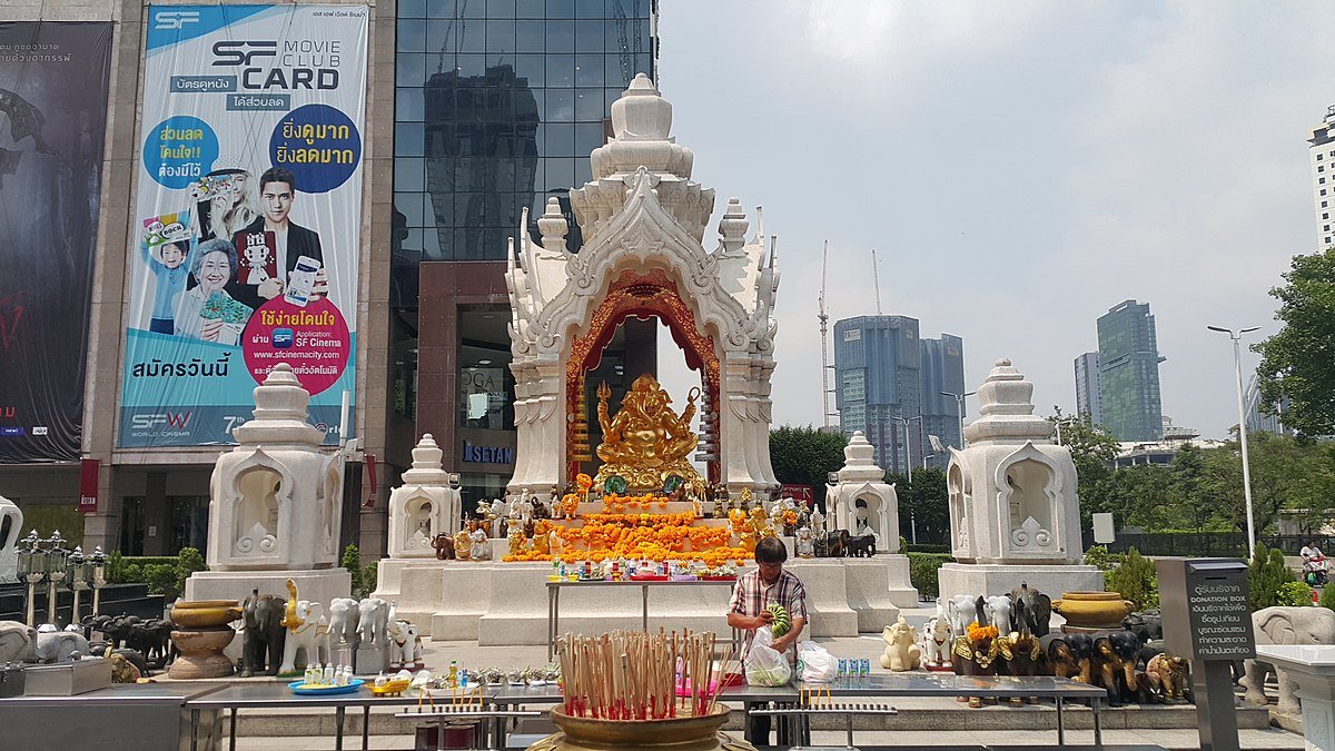 ศาลพระพิฆเนศ แยกราชประสงค์ หน้า Central World