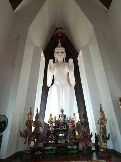white buddha