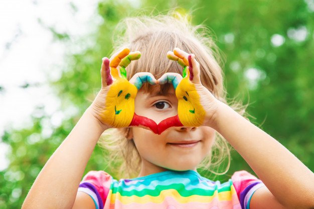 Children Hands Colors Summer Photo Selective Focus 73944 499