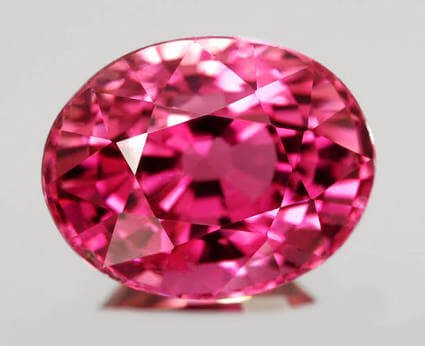 ทูร์มาลีนแดง (Red Tourmaline)