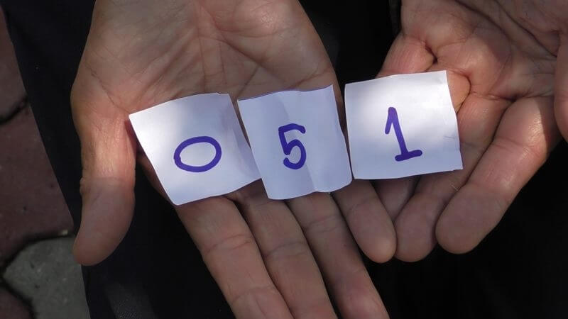 คุณลุงโชว์เฟอร์แท็กซี่ วัย 72 ปี  ถูกหวย 