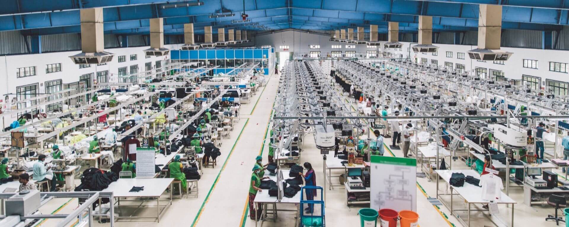 โรงงานผลิตเสื้อผ้า